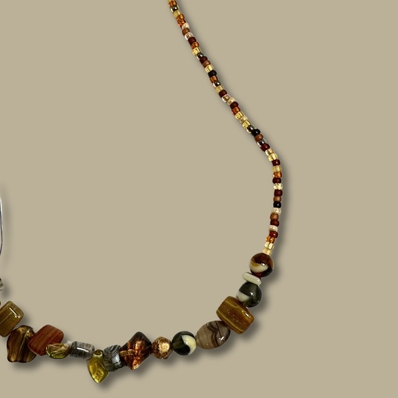 Beaded Stone Look Necklace Earthtone Colors - Picture 2 of 3